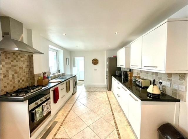 *Family Home In Mumbles. Close To The Beach* Exterior foto