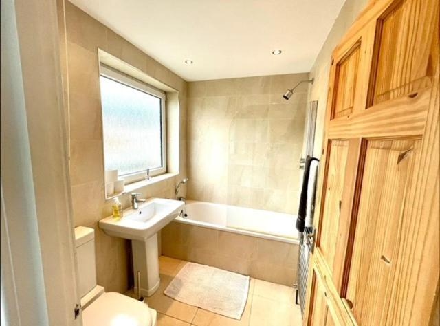*Family Home In Mumbles. Close To The Beach* Exterior foto